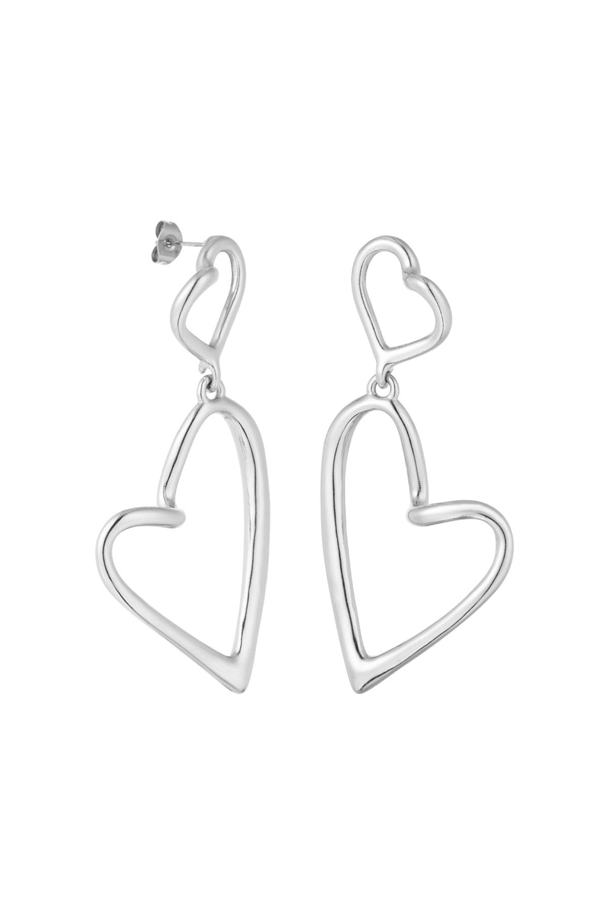Oorbellen | Hart van Louxx the brand, elegante zilveren oorbellen in de vorm van hartjes, perfect voor elke gelegenheid.