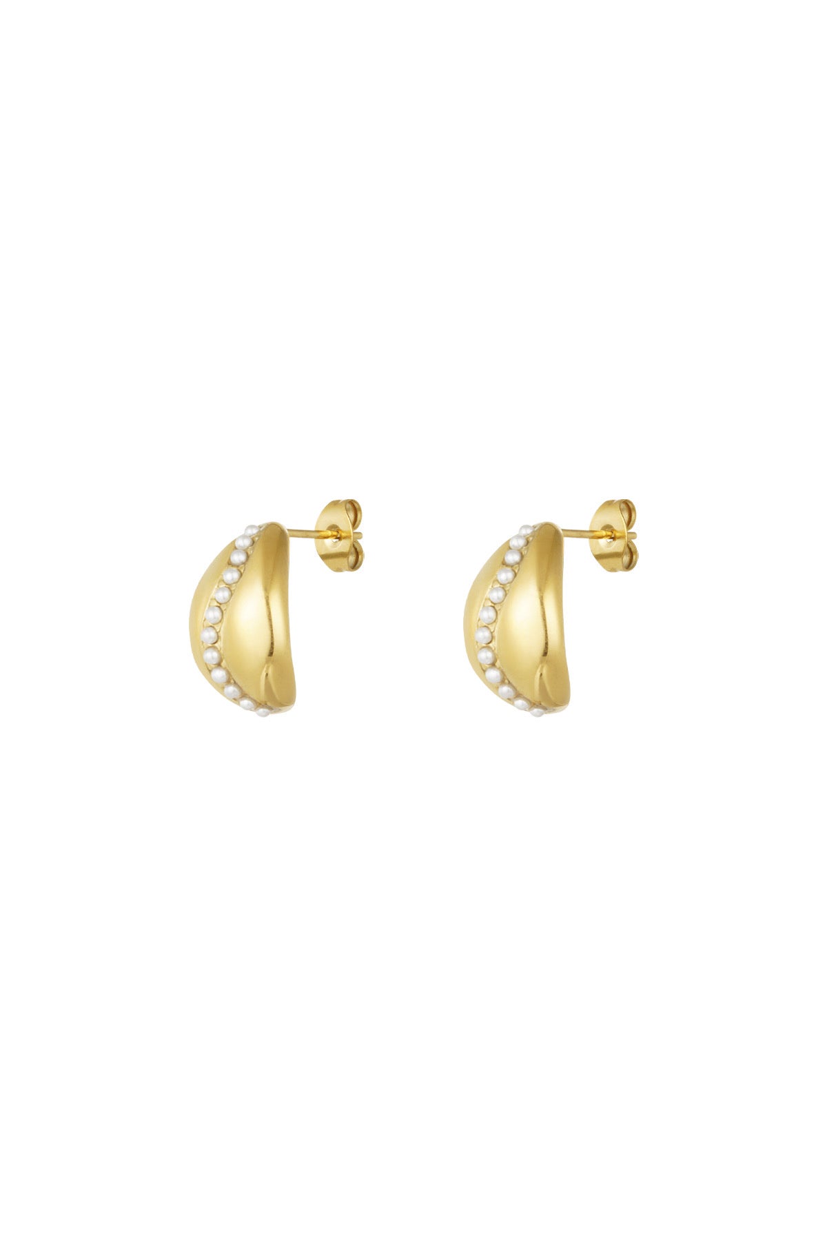 Oorbellen Sweet Pearl van Louxx the brand, gemaakt van stainless steel, in een elegante gouden kleur met parelachtige details.