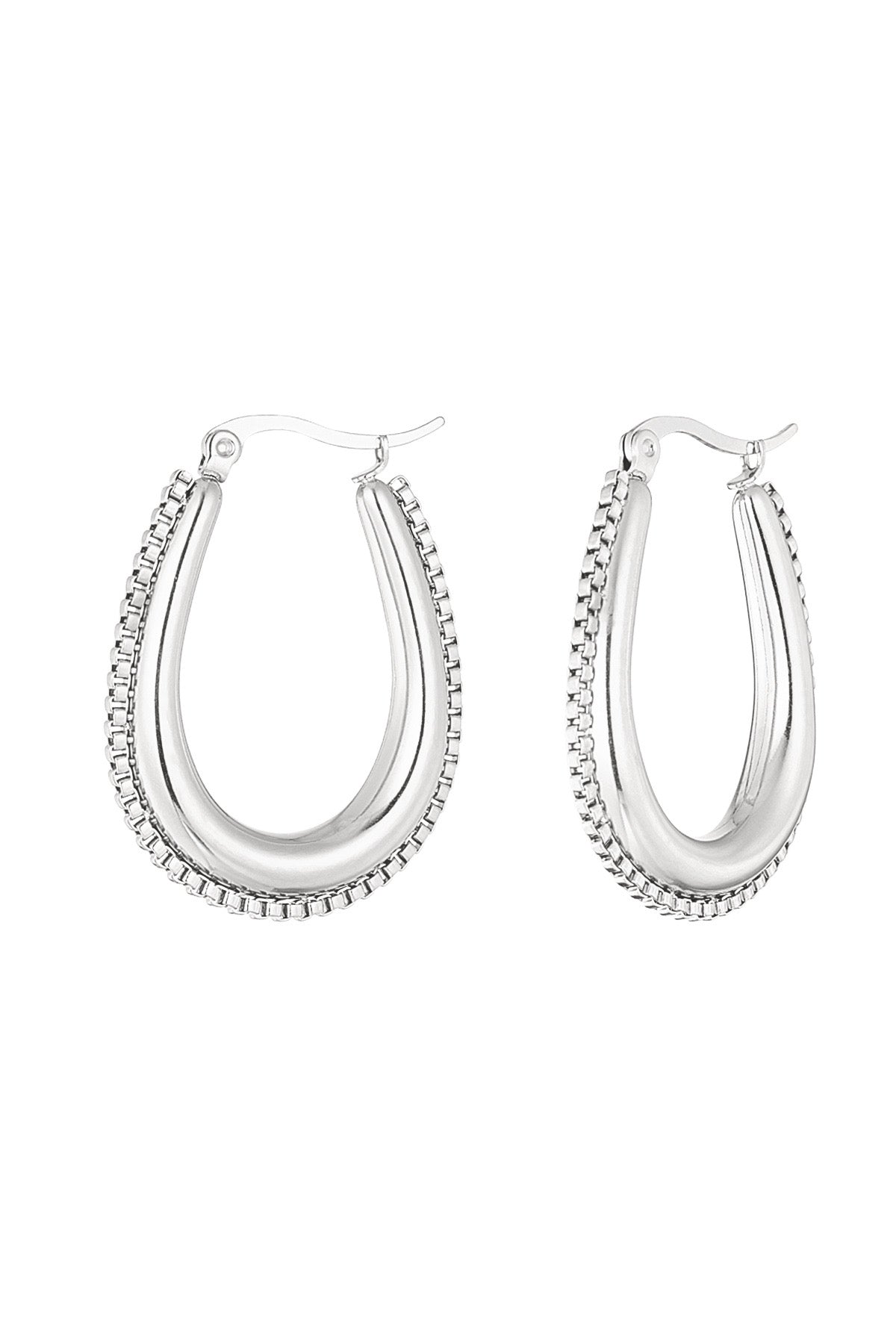 Stijlvolle Oorbellen | Druppel van Louxx the brand in zilver, met een elegant design en een hoogte van 3,50 cm, perfect voor elke gelegenheid.