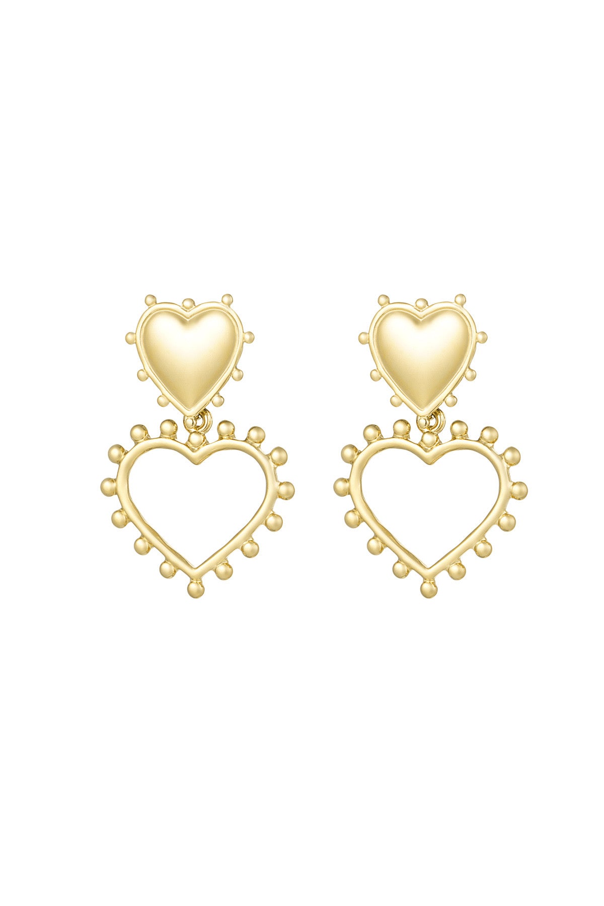 Gouden hart oorbellen van Louxx the brand, met een schattig hartvormig ontwerp en een unieke cirkelvormige rand, perfect voor elke gelegenheid.